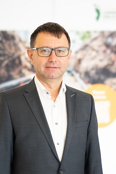 Porträt von Sebastian Bergmann, Breitbandkoordinator des Landkreises Görlitz.